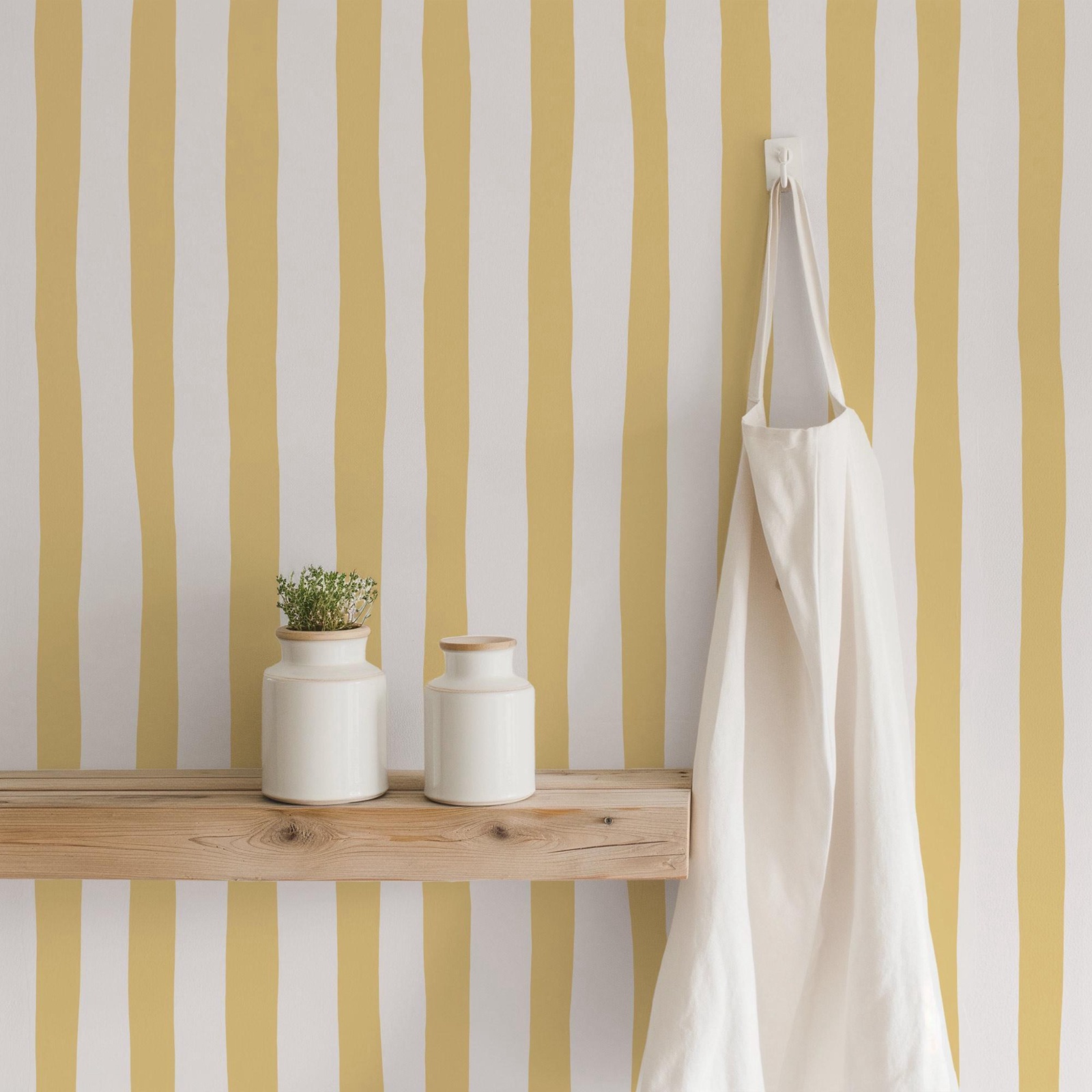Baby Nursery Yellow Walls - Sunshine gele wiebelde strepen behang schil